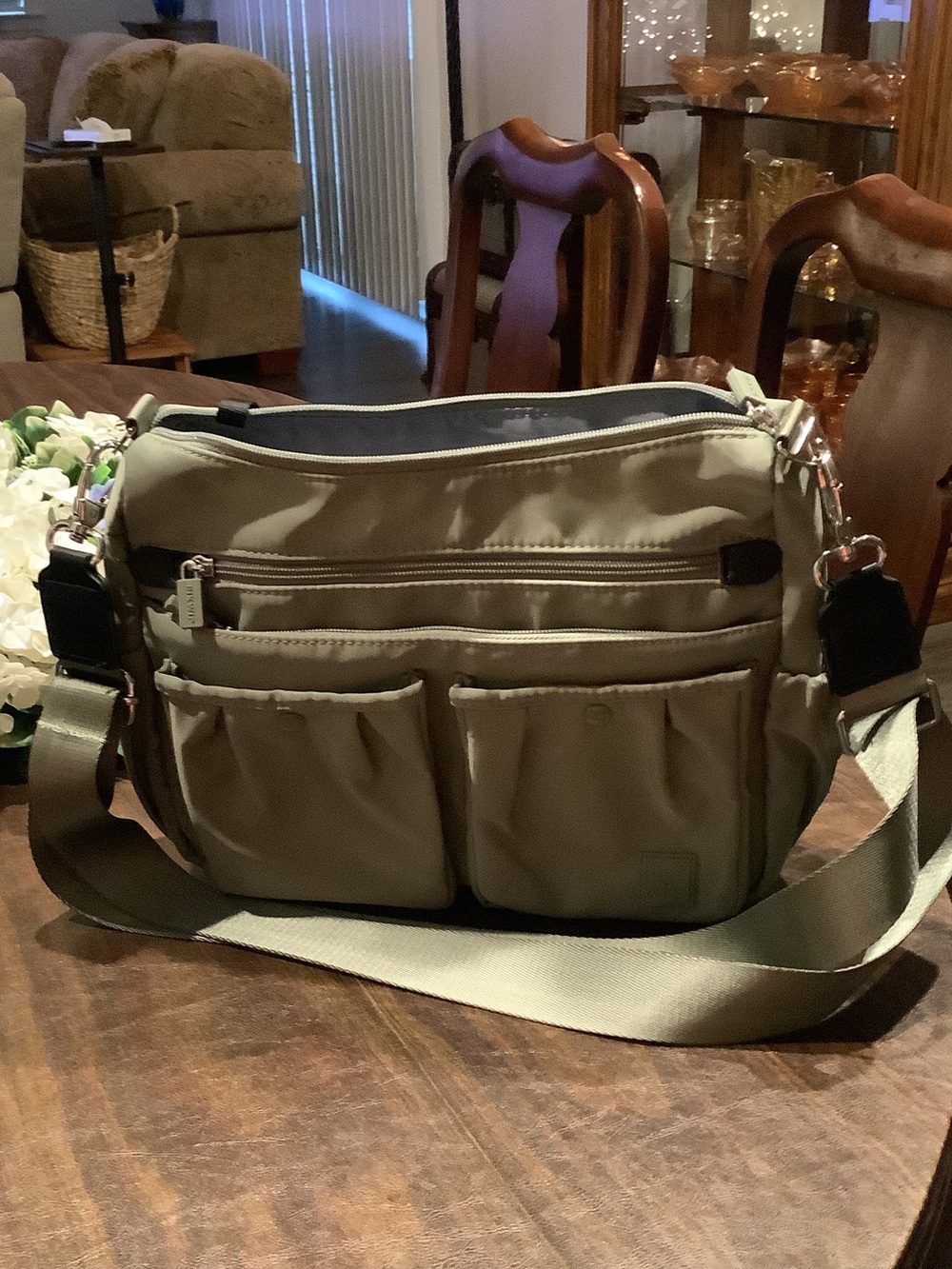 HKWIP olive green crossbody organizer nylon excellent condition